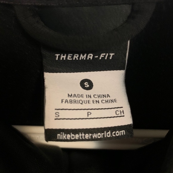 Men’s S Therma-Fit Black Jacket w/hood - Picture 5 of 6